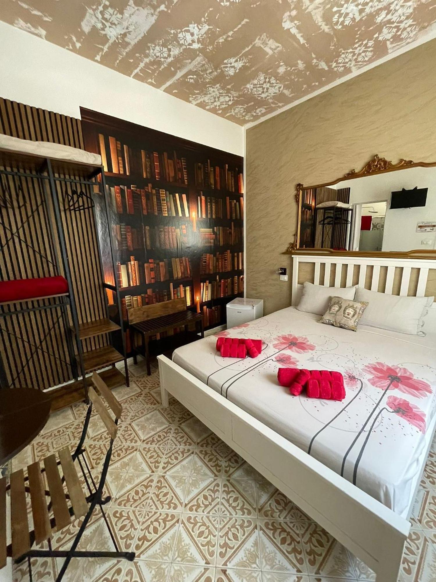 "Da Nina" Hotel Lascari Eksteriør billede